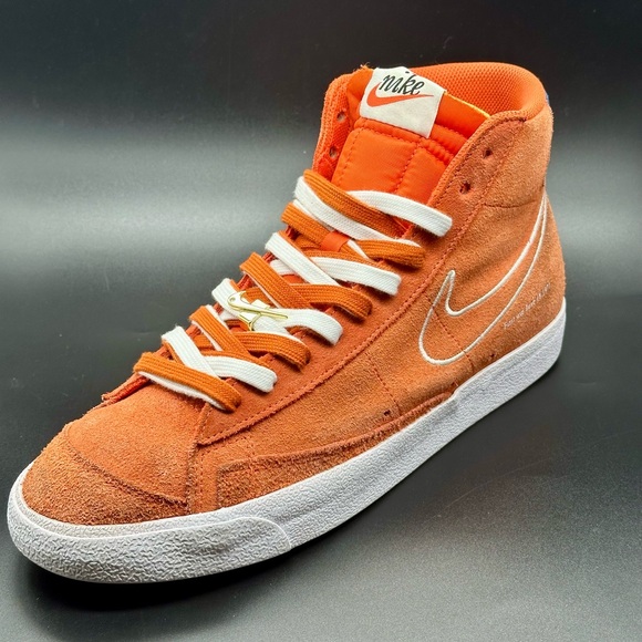Nike Blazer Mid '77 - Picture 1 of 9
